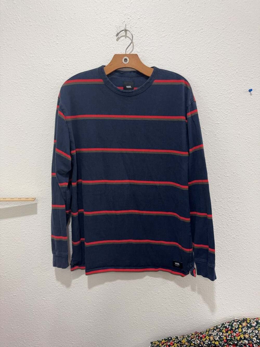 Vans Men's Medium Long Sleeve Striped Crewneck T-Shirt Navy Red